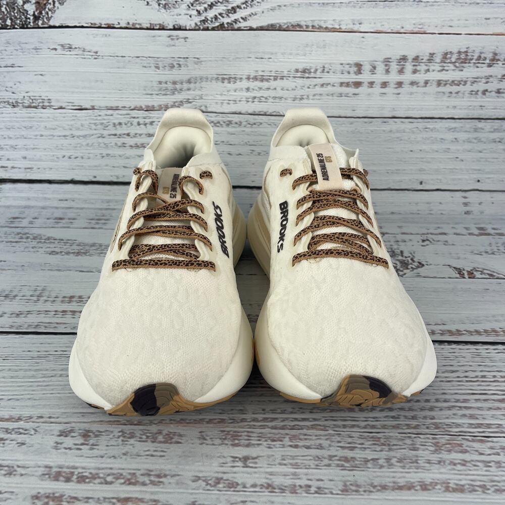 Brooks Adrenaline GTS 25 Women US 6.5B Running Shoe Coconut Tofu Crème - Picture 4 of 11